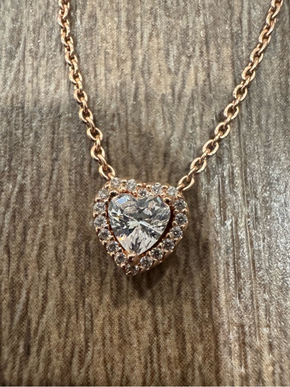 PANDORA Sparkling Heart Collier Necklace Rose Gold Heart Halo Pendant Necklace